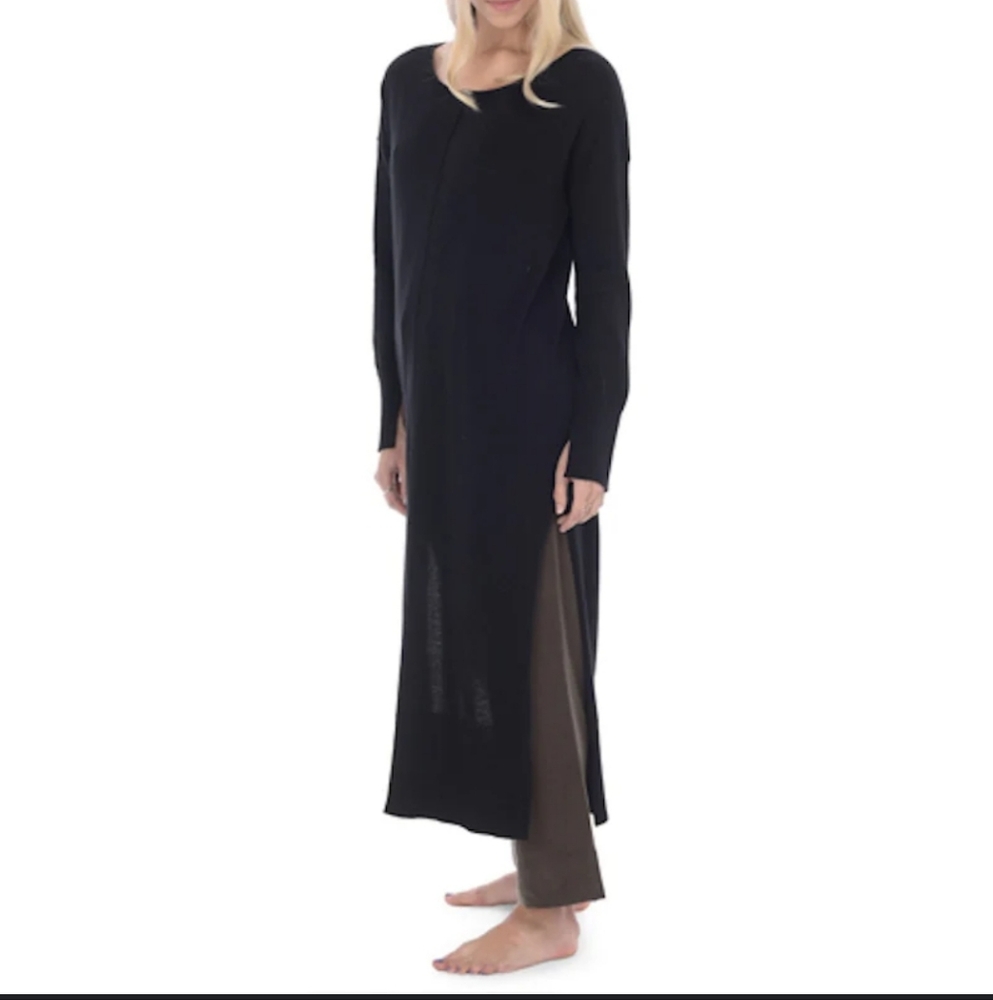 Paper Label, The Alexandria Medium knit black dress Mid-calf length, high slits